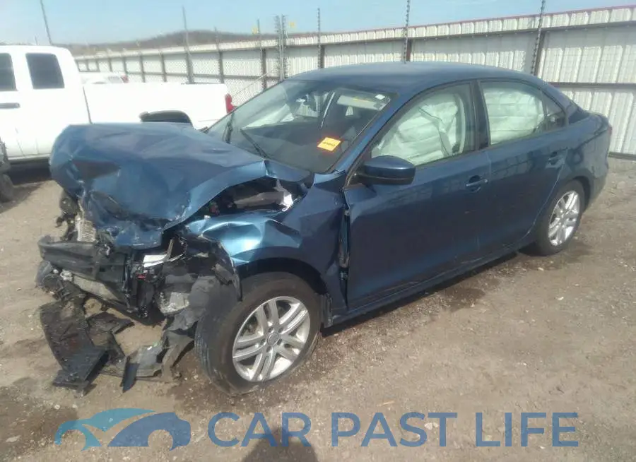 3VW2B7AJ9JM204018# 2