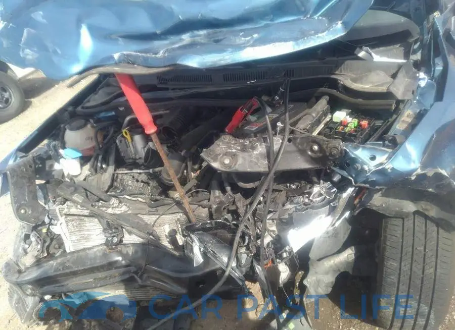3VW2B7AJ9JM204018# 10