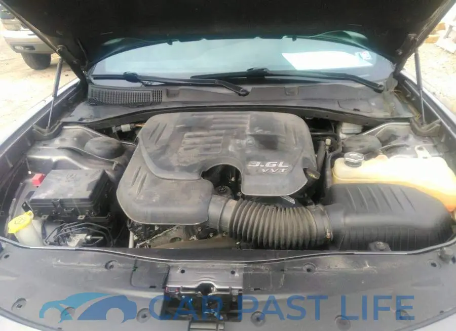 2C3CDXJG2FH875403# 10