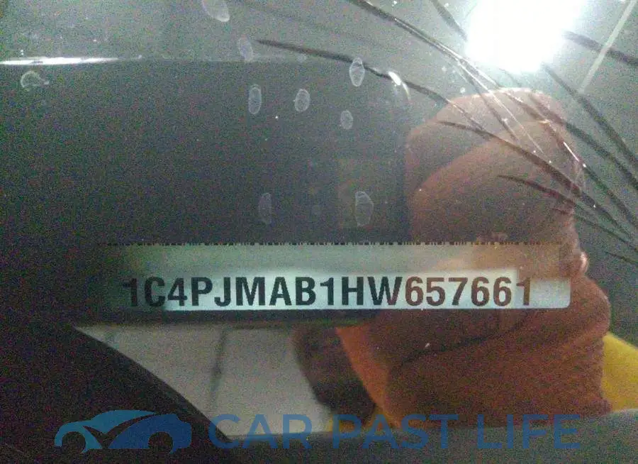 1C4PJMAB1HW657661# 9