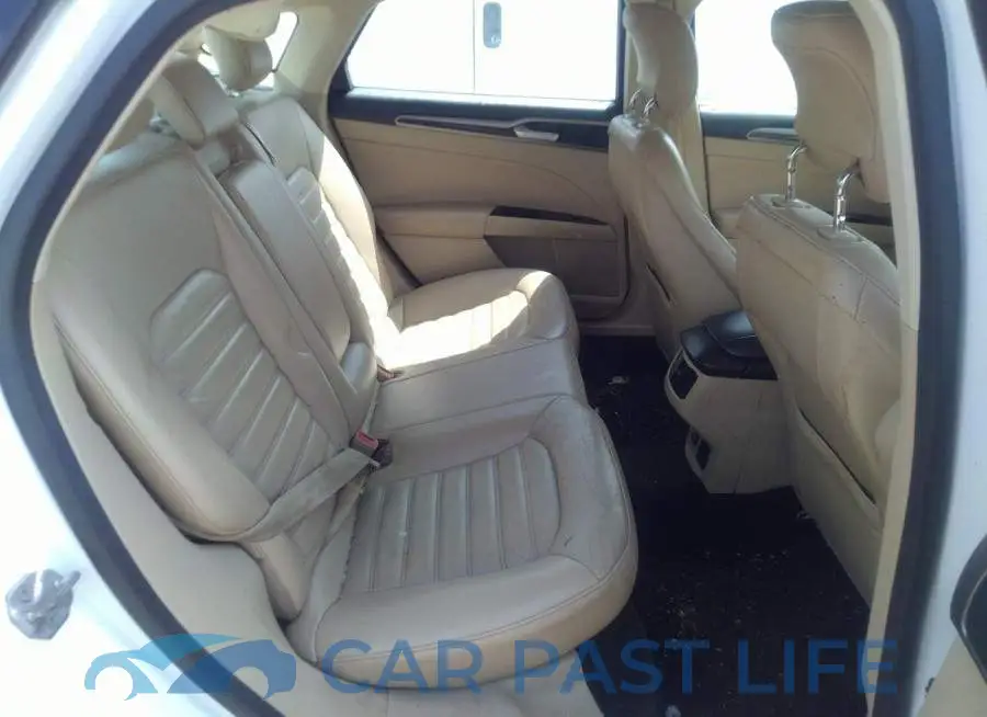 3FA6P0LU2ER303282# 8