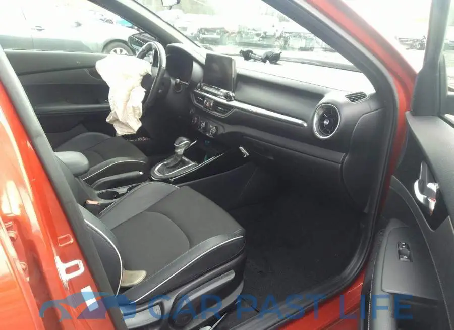3KPF34AD1ME326493# 5