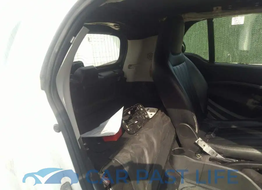 WMEFJ5DA4GK076506# 8