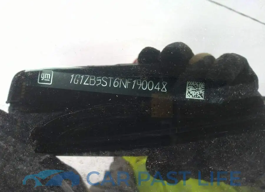 1G1ZB5ST6NF190048# 9