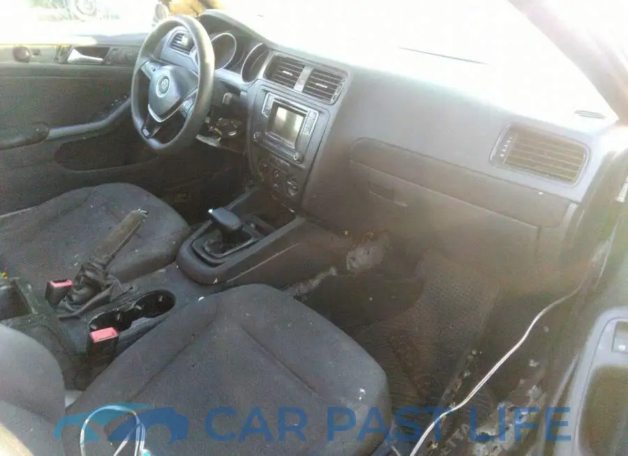 3VW267AJ0GM306563# 5