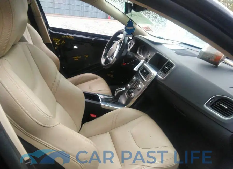 LYV402TM1HB130699# 5