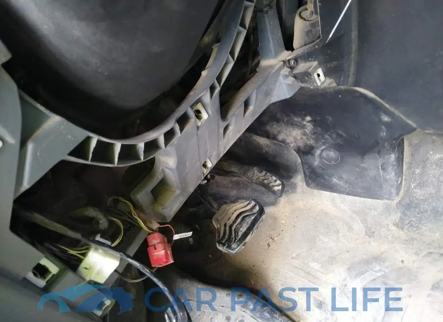 1FBAX2CV4HKB35781# 6