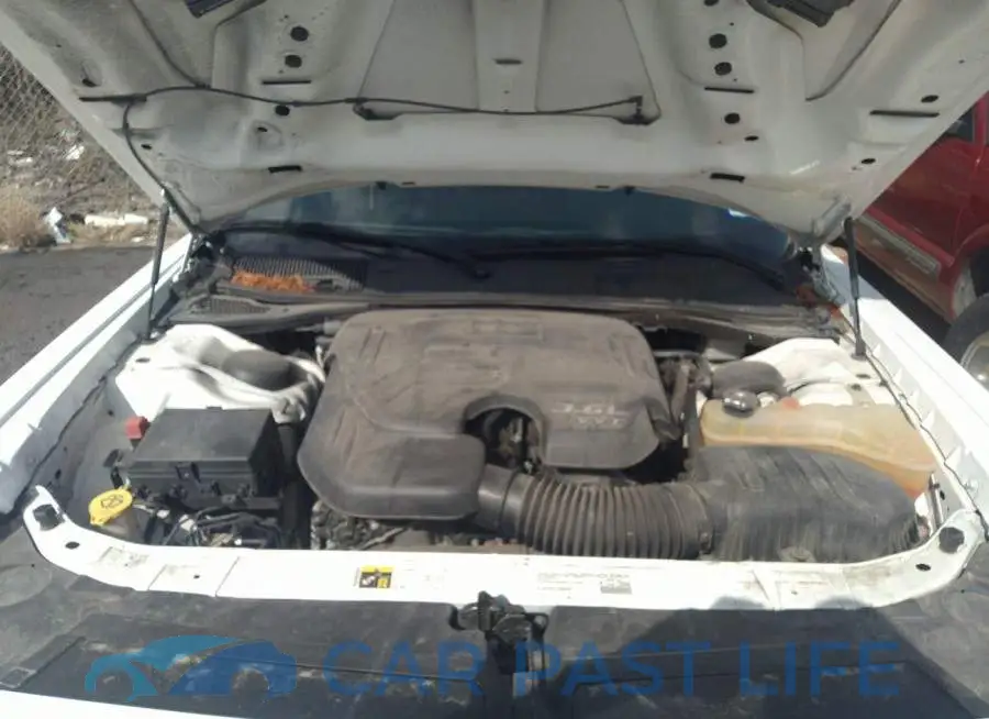 2C3CDZAG0FH715015# 10