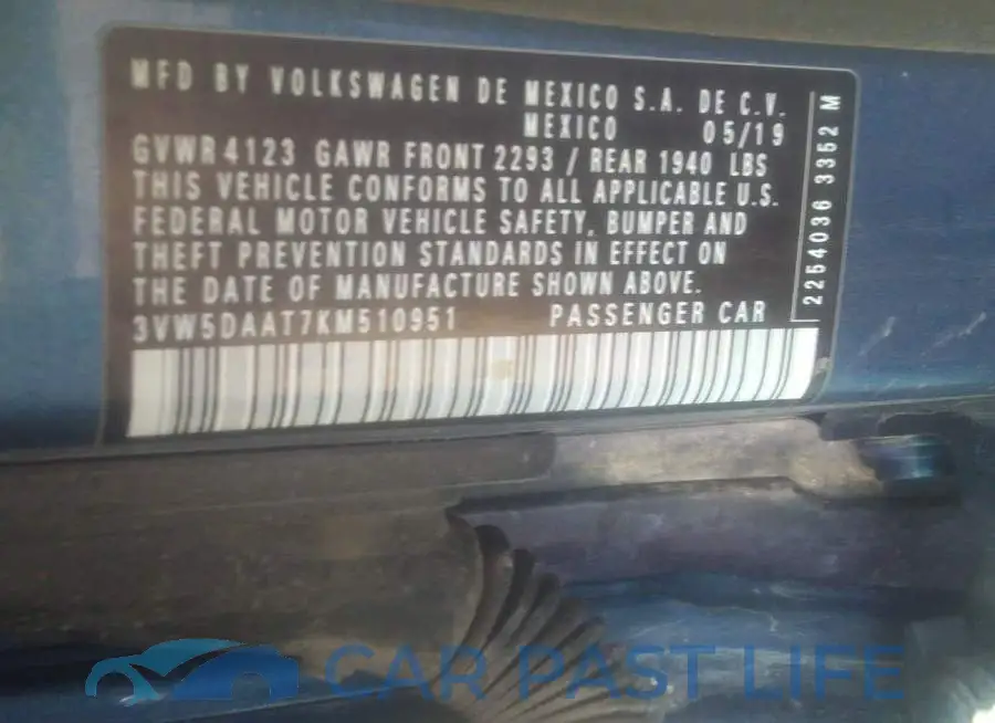 3VW5DAAT7KM510951# 9