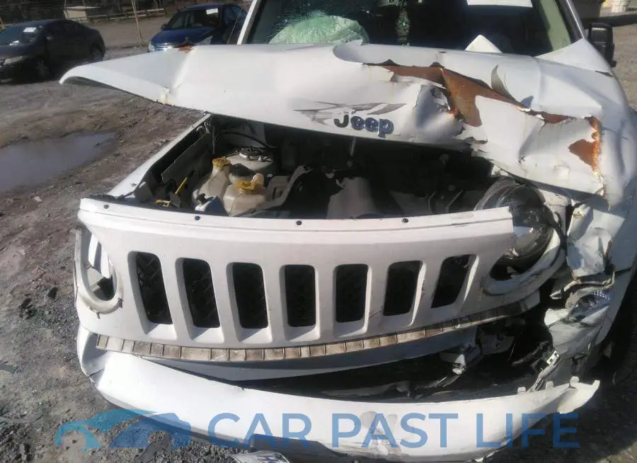 1C4NJPBB5GD732458# 6