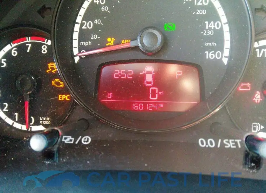 3VWFP7AT0DM606373# 7