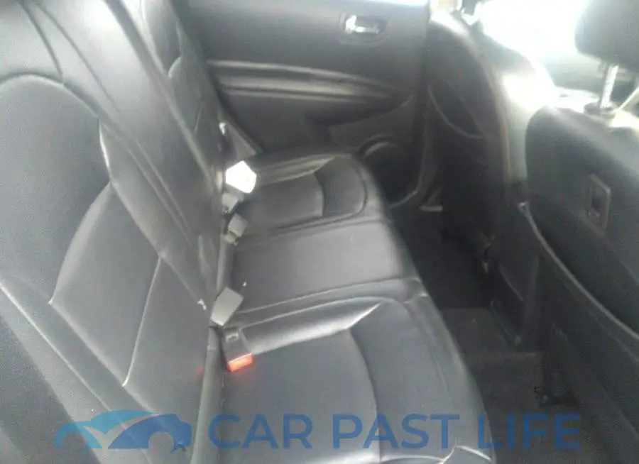 JN8AS5MT9DW503887# 8
