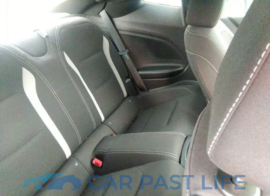 1G1FB1RS8J0176643# 8