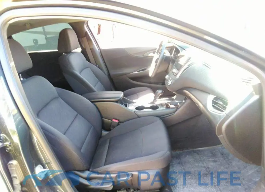 1G1ZD5ST4JF216070# 5
