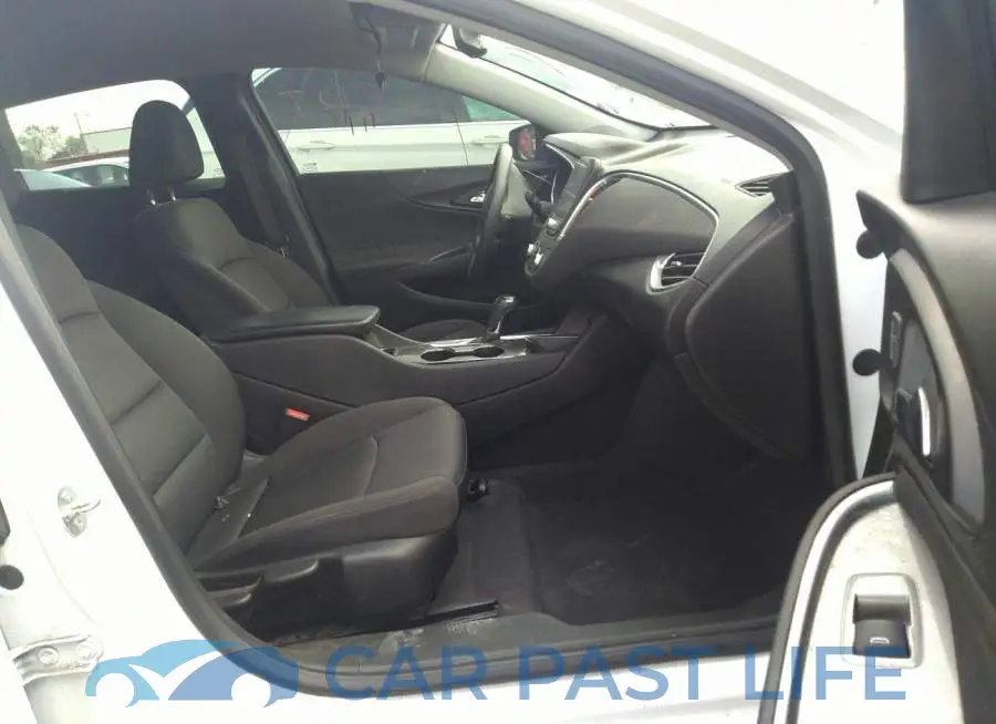 1G1ZD5ST6KF109863# 5