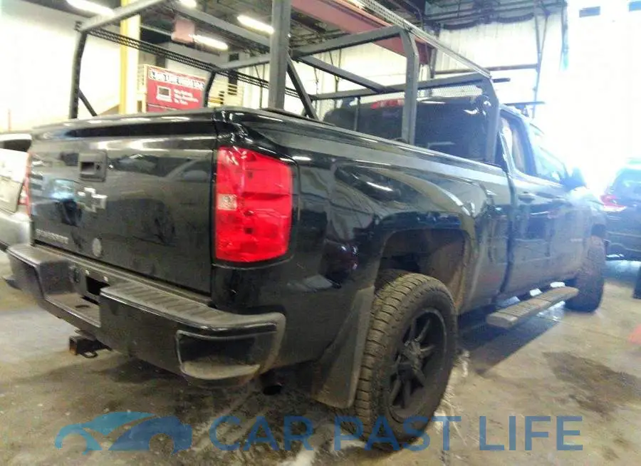 1GCRCPEC9HZ329958# 4