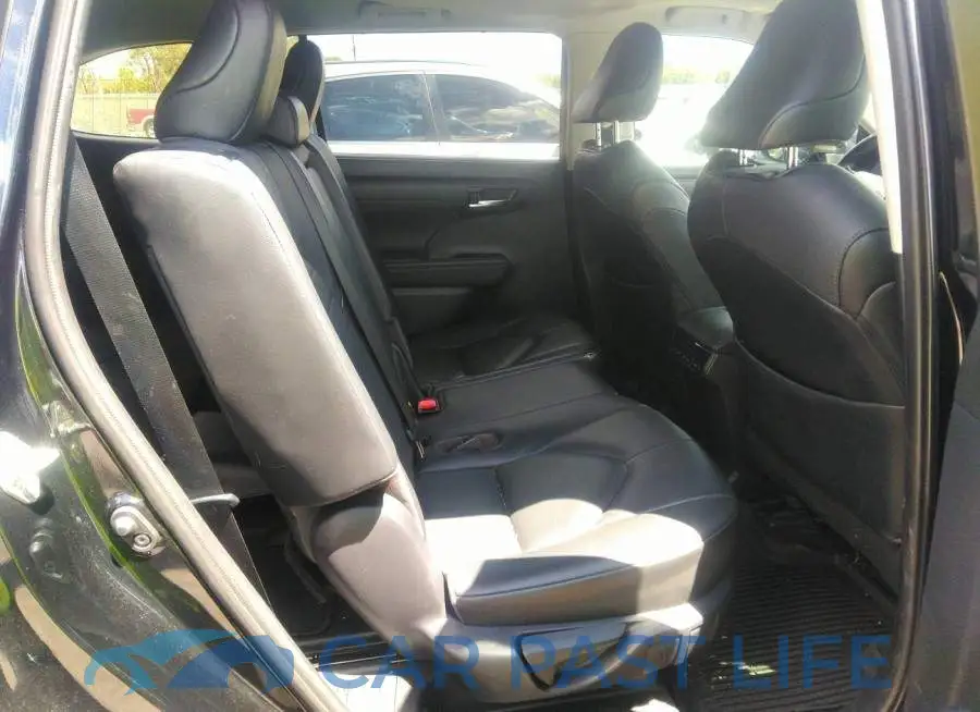 5TDHZRAHXLS512111# 8