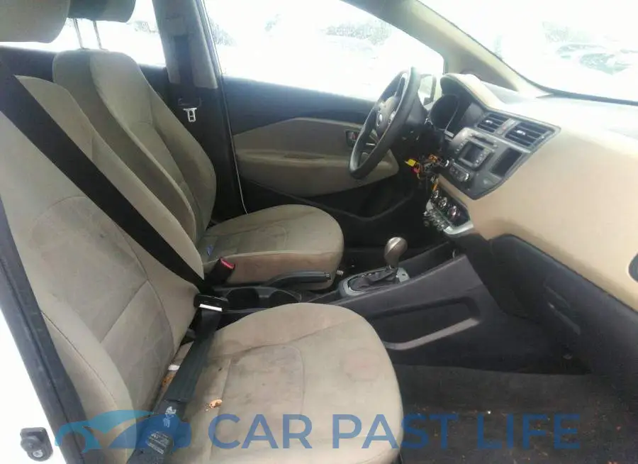 KNADM5A30E6351875# 5