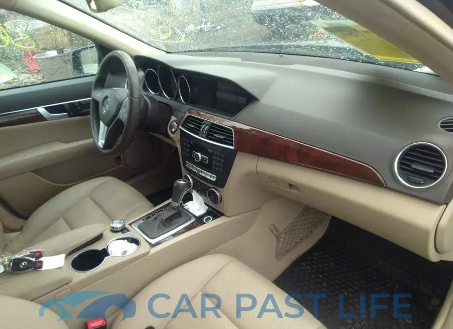 WDDGF4HB4DR254912# 5