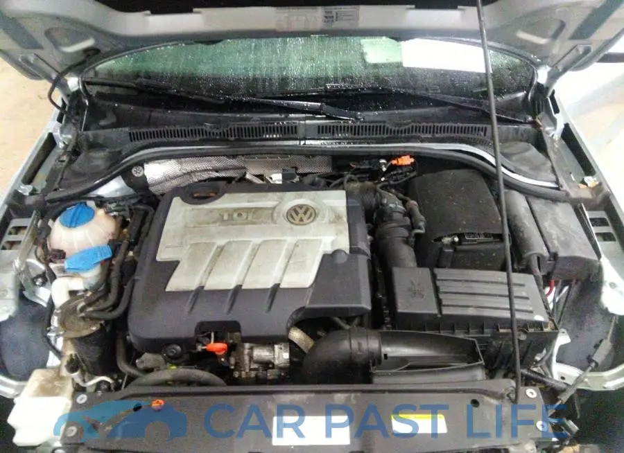 3VW3L7AJ8DM443078# 10