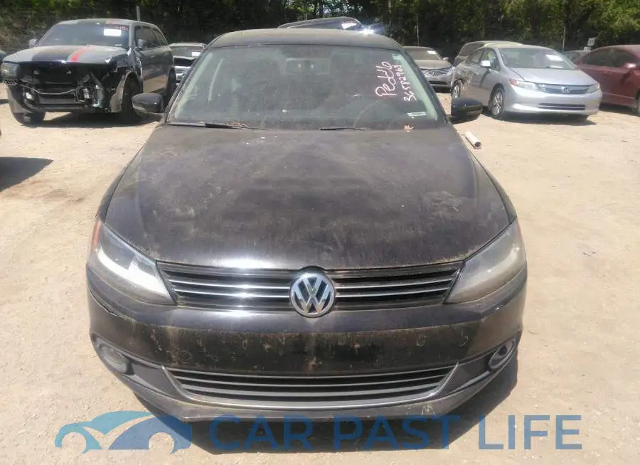 3VWLL7AJ1DM246642# 6