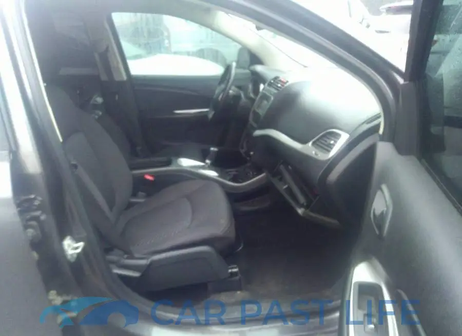 3C4PDCAB0HT552519# 5