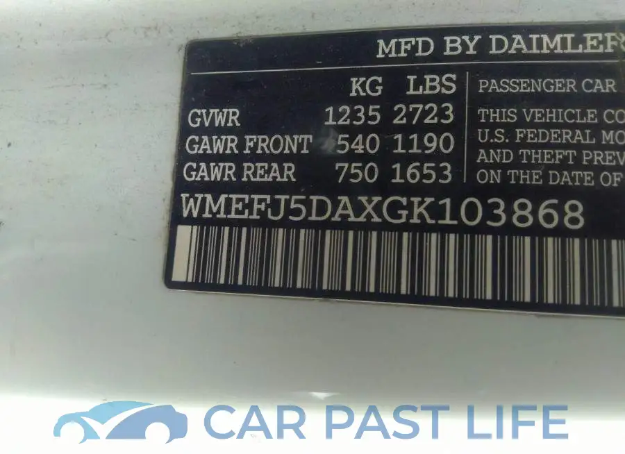 WMEFJ5DAXGK103868# 9