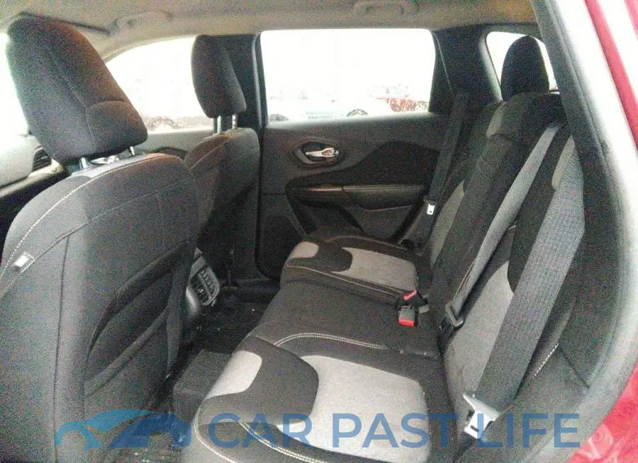 1C4PJLCS0EW117138# 8