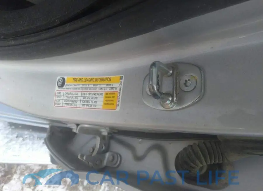 1GT12NEY6KF124736# 9