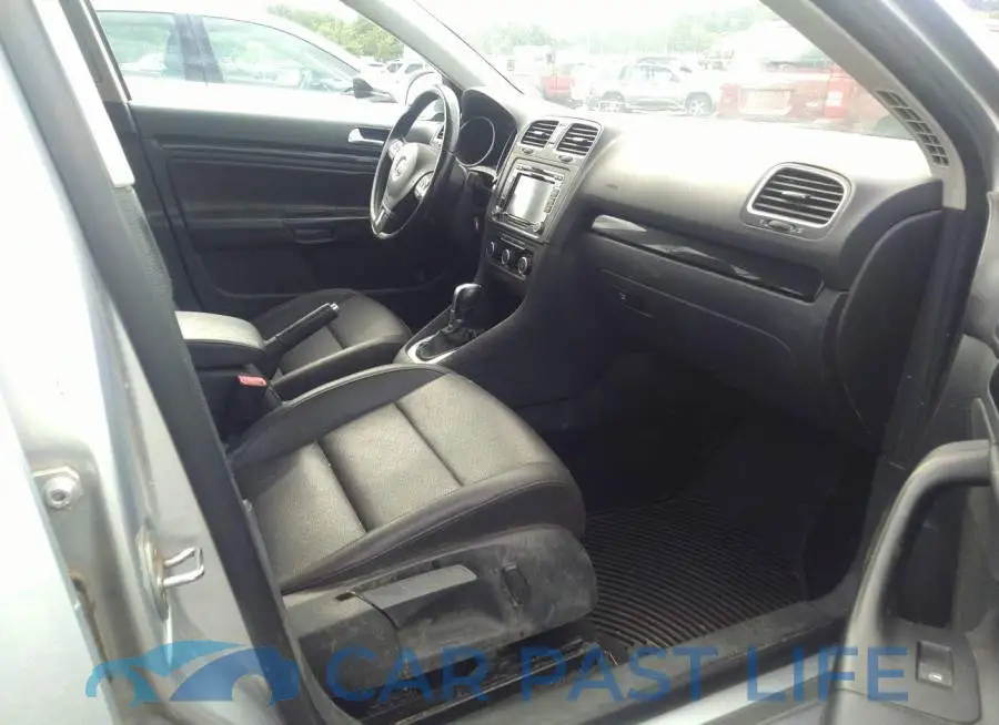 3VWPL7AJ5EM623847# 5