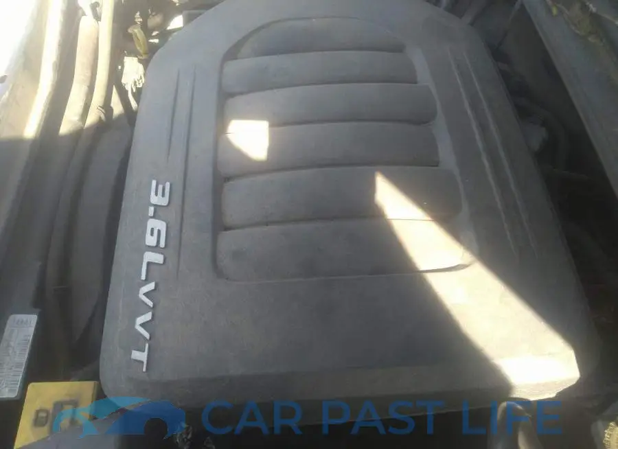 2C4RC1CG8DR569168# 10