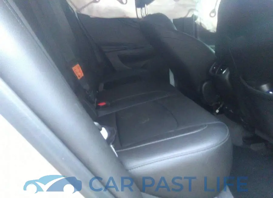 1G1ZD5ST3JF237184# 8