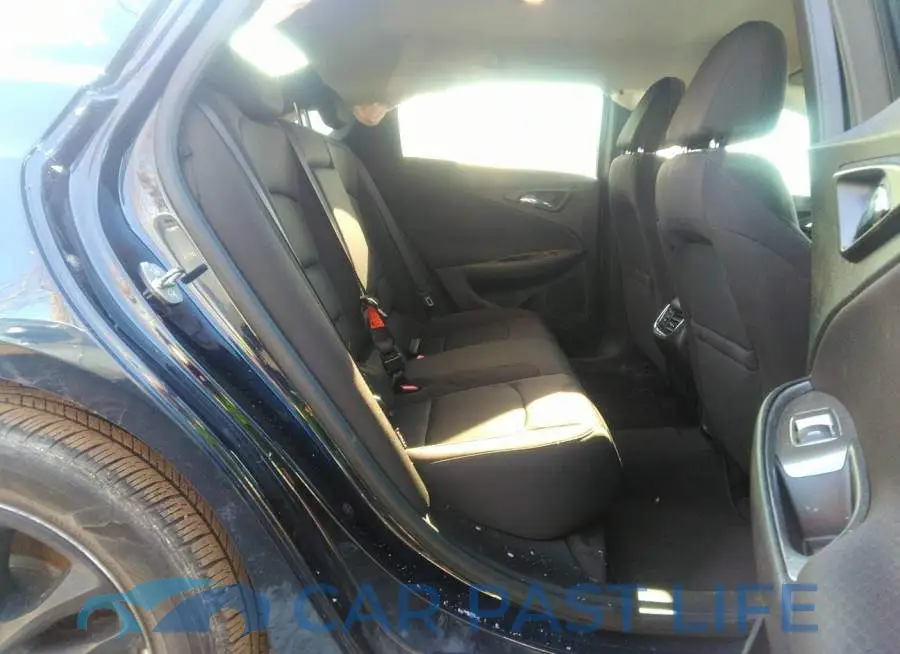 1G1ZD5ST2JF211949# 8