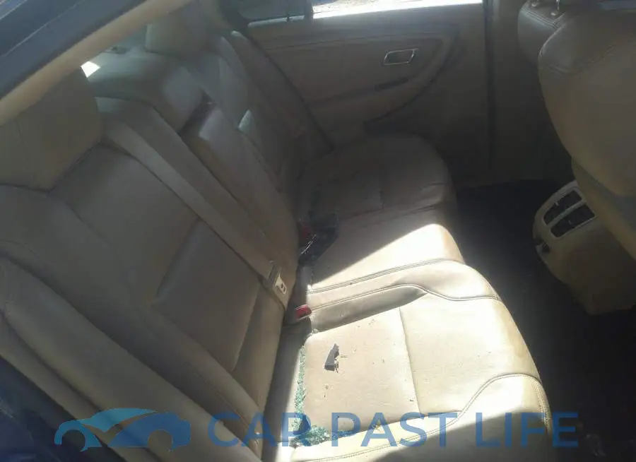 1FAHP2D81DG153001# 8