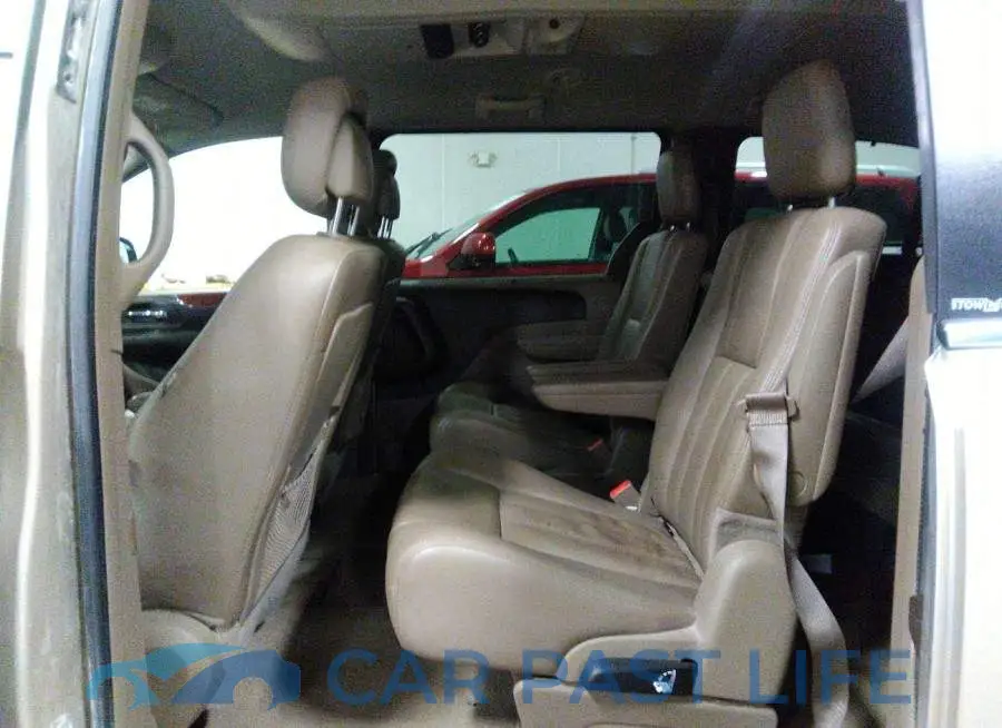 2C4RC1CG4DR510831# 8