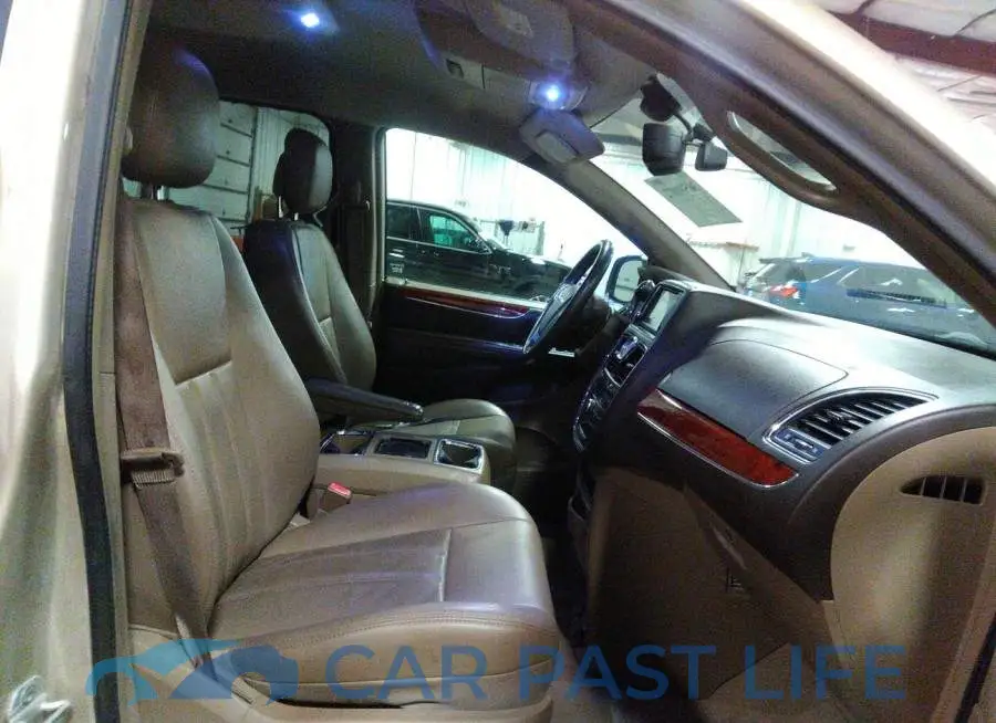 2C4RC1CG4DR510831# 5