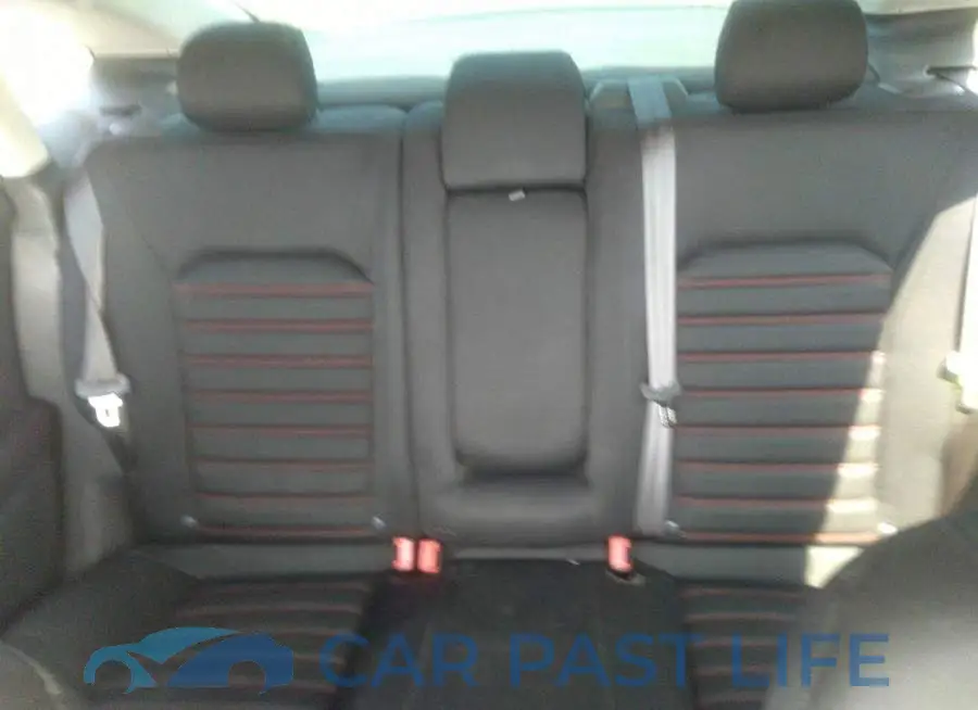 3FA6P0HR6DR165054# 8
