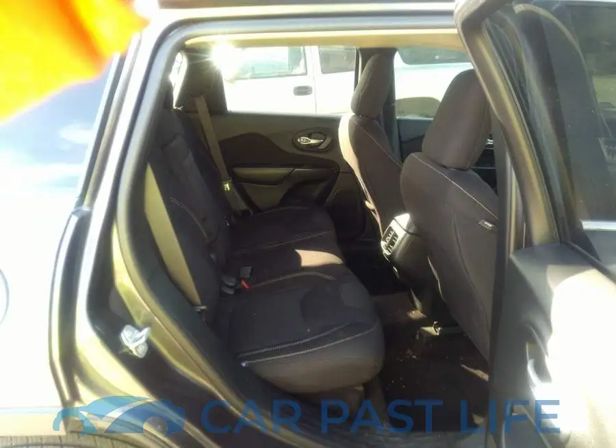 1C4PJLCS3GW307499# 8