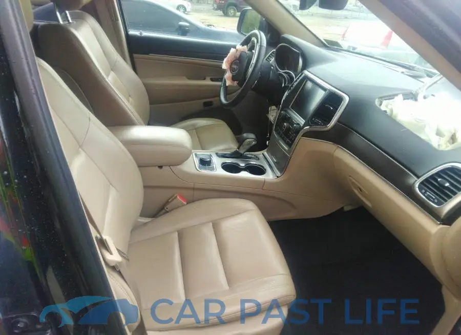 1C4RJFBG4HC695823# 5
