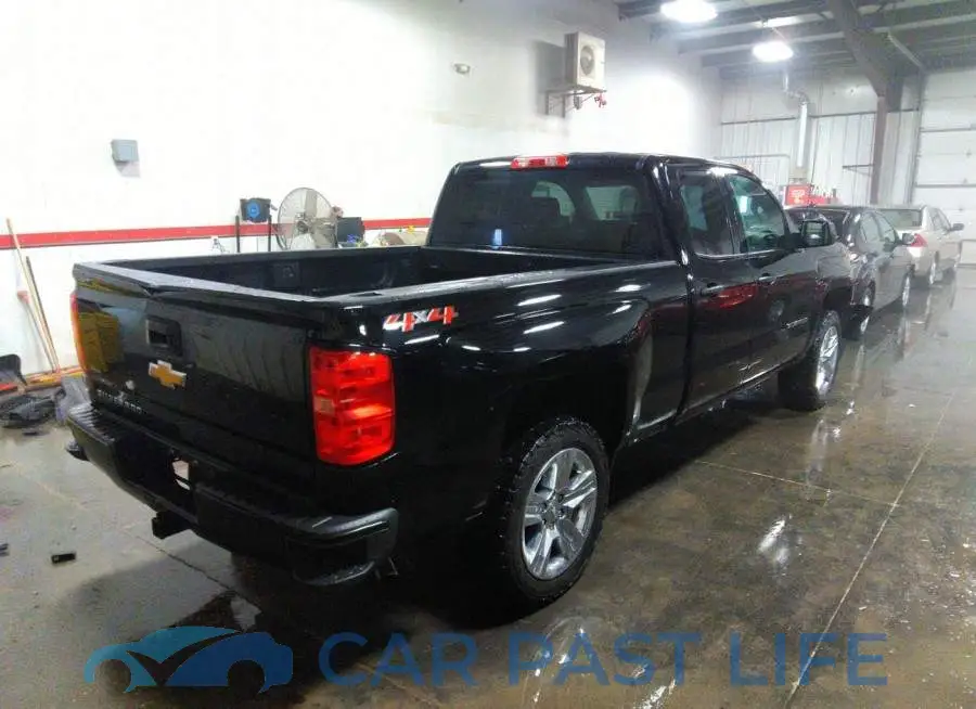 1GCVKPEC6JZ256958# 4