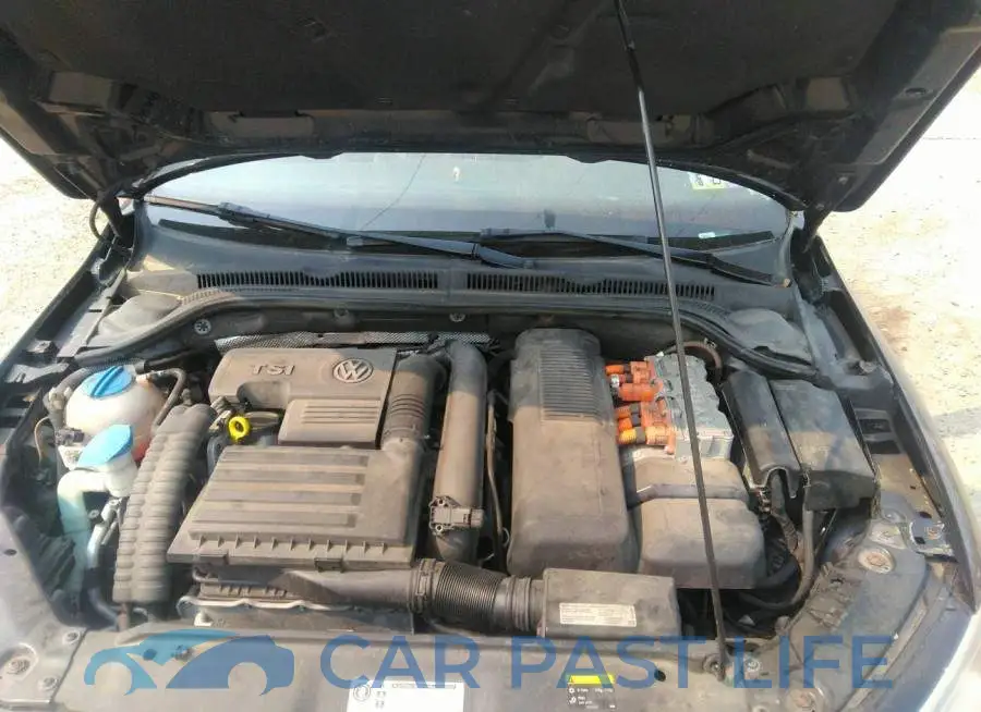 3VW637AJ2DM313567# 10