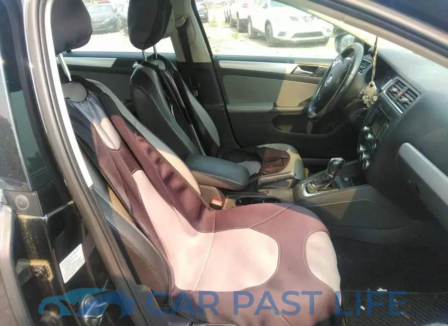 3VW637AJ2DM313567# 5