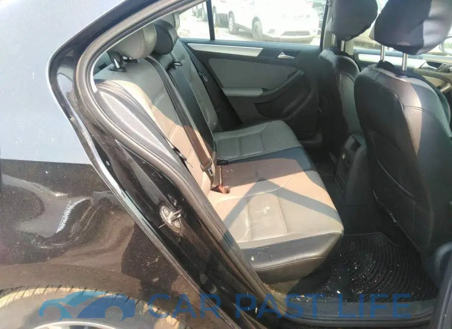 3VW637AJ2DM313567# 8