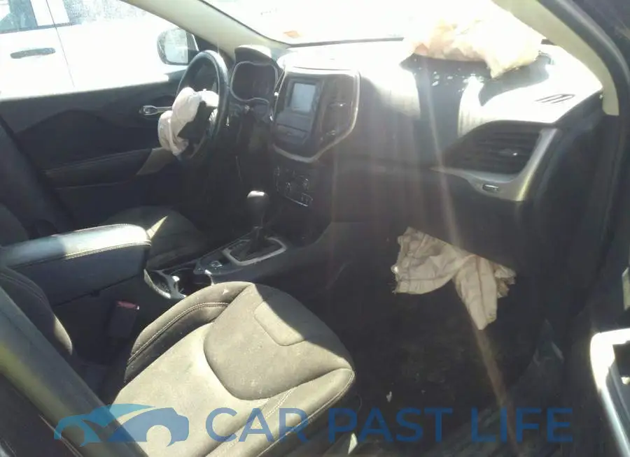 1C4PJLCB6HW598226# 5