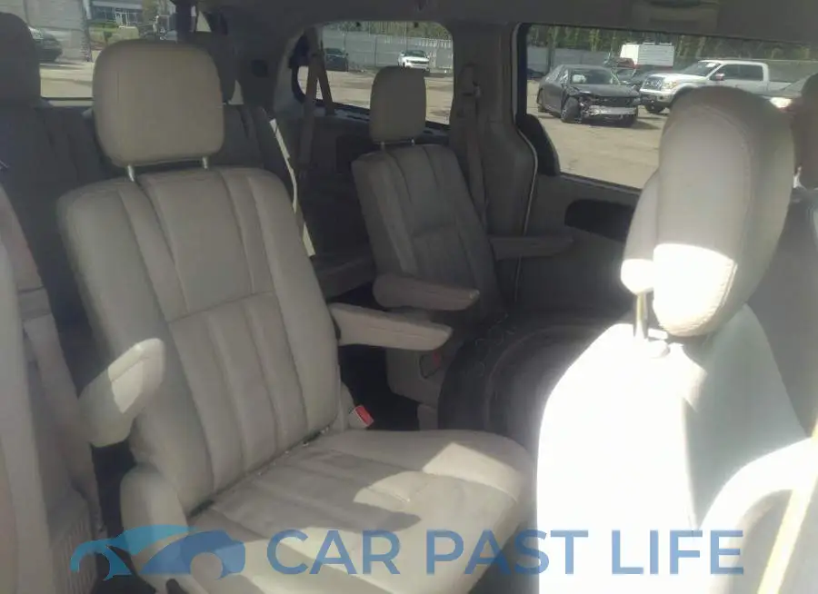 2C4RC1BG4DR564180# 8