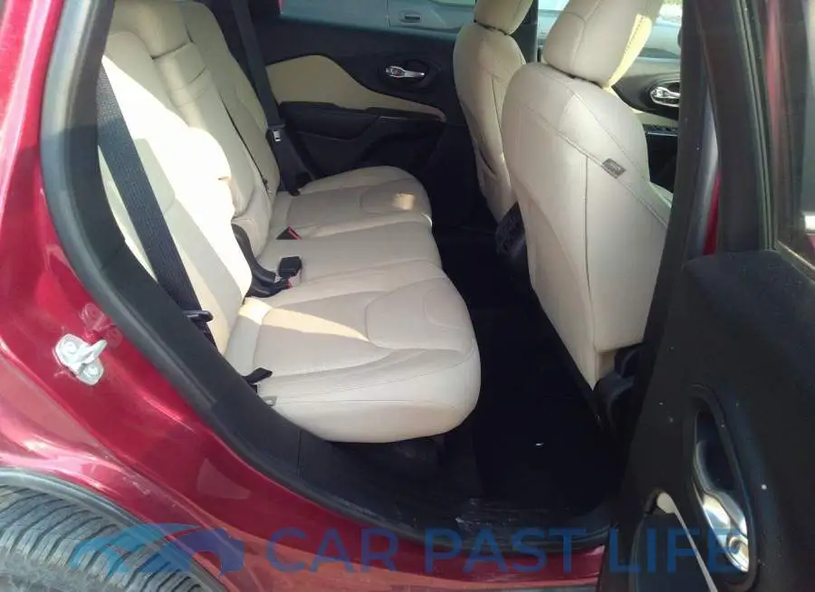 1C4PJLCS1HW554361# 8