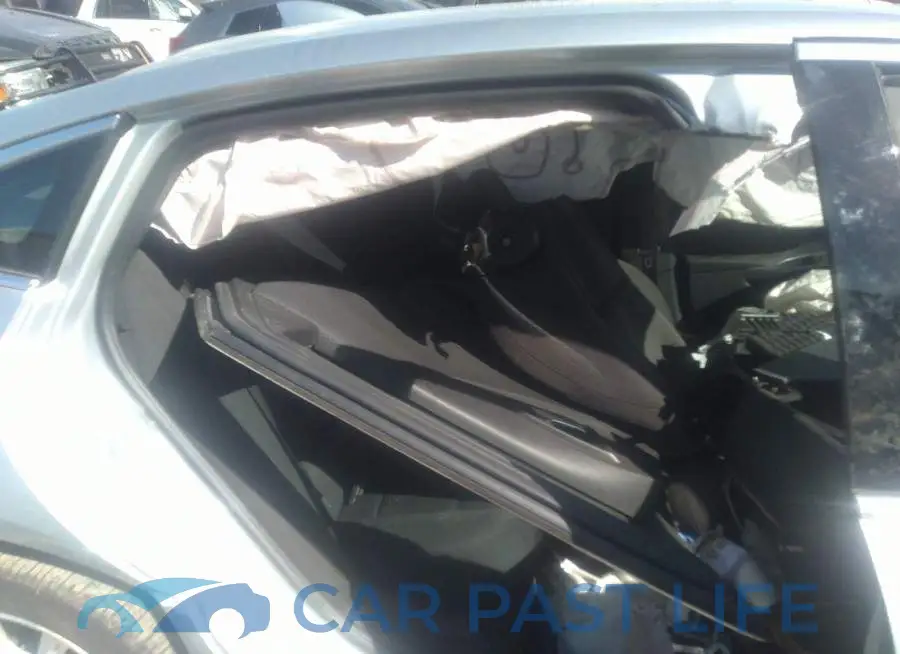 1G1ZD5ST8JF181887# 8