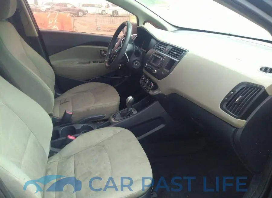 KNADM4A32E6388131# 5