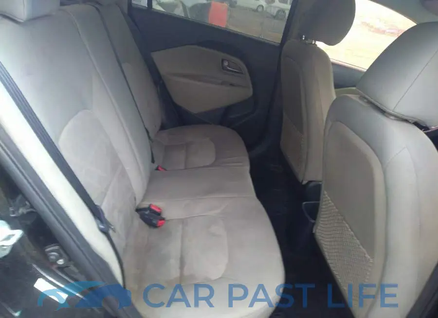 KNADM4A32E6388131# 8