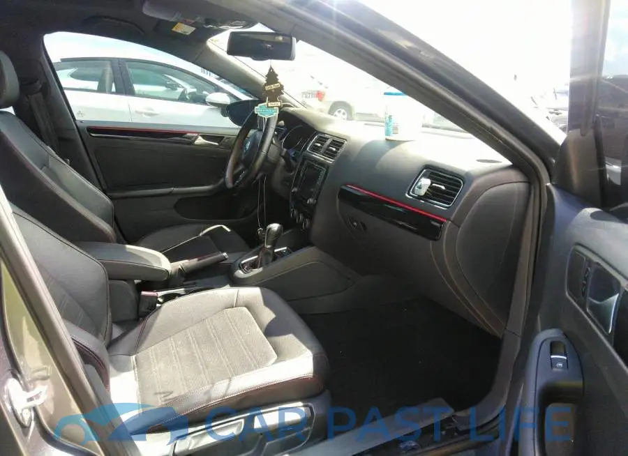3VW4S7AJ2GM360709# 5